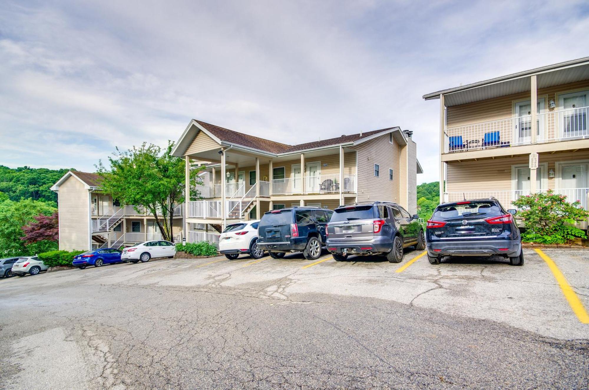 Cozy Lake Ozark Condo Rental With Grill, Pool Access Exteriér fotografie